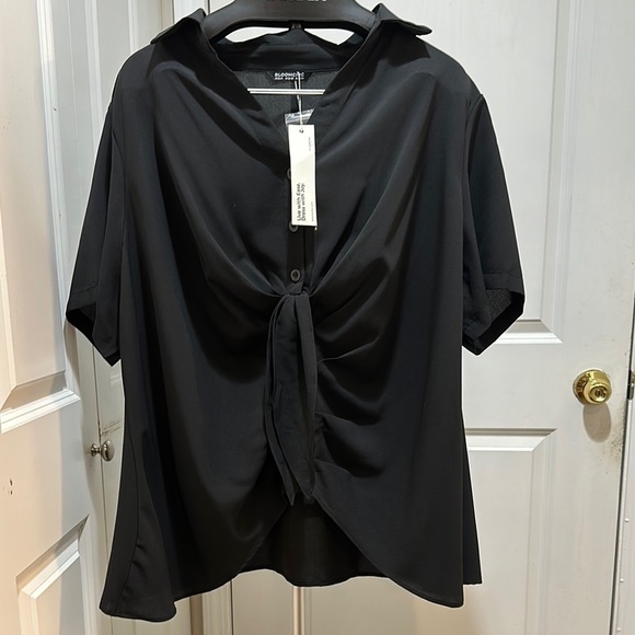 BloomChic Plus Size 2XL Plain Tie Knot Stretchy Woven Pleated Blouse - Picture 4 of 4